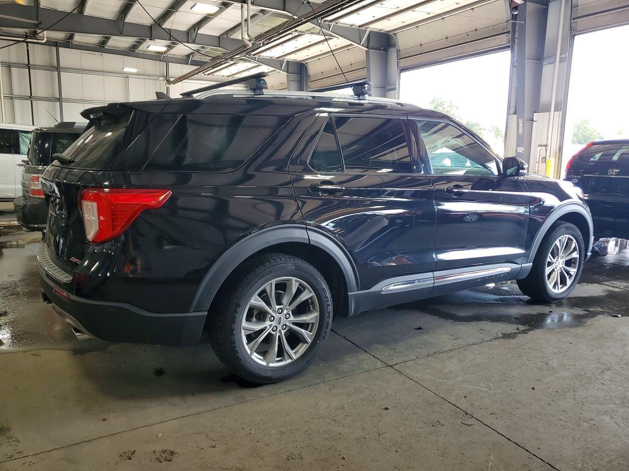 2022 Ford Explorer Limited - Фото 3