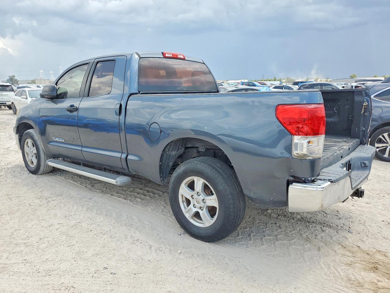 2010 Toyota Tundra Double Cab Sr5 - Фото 2
