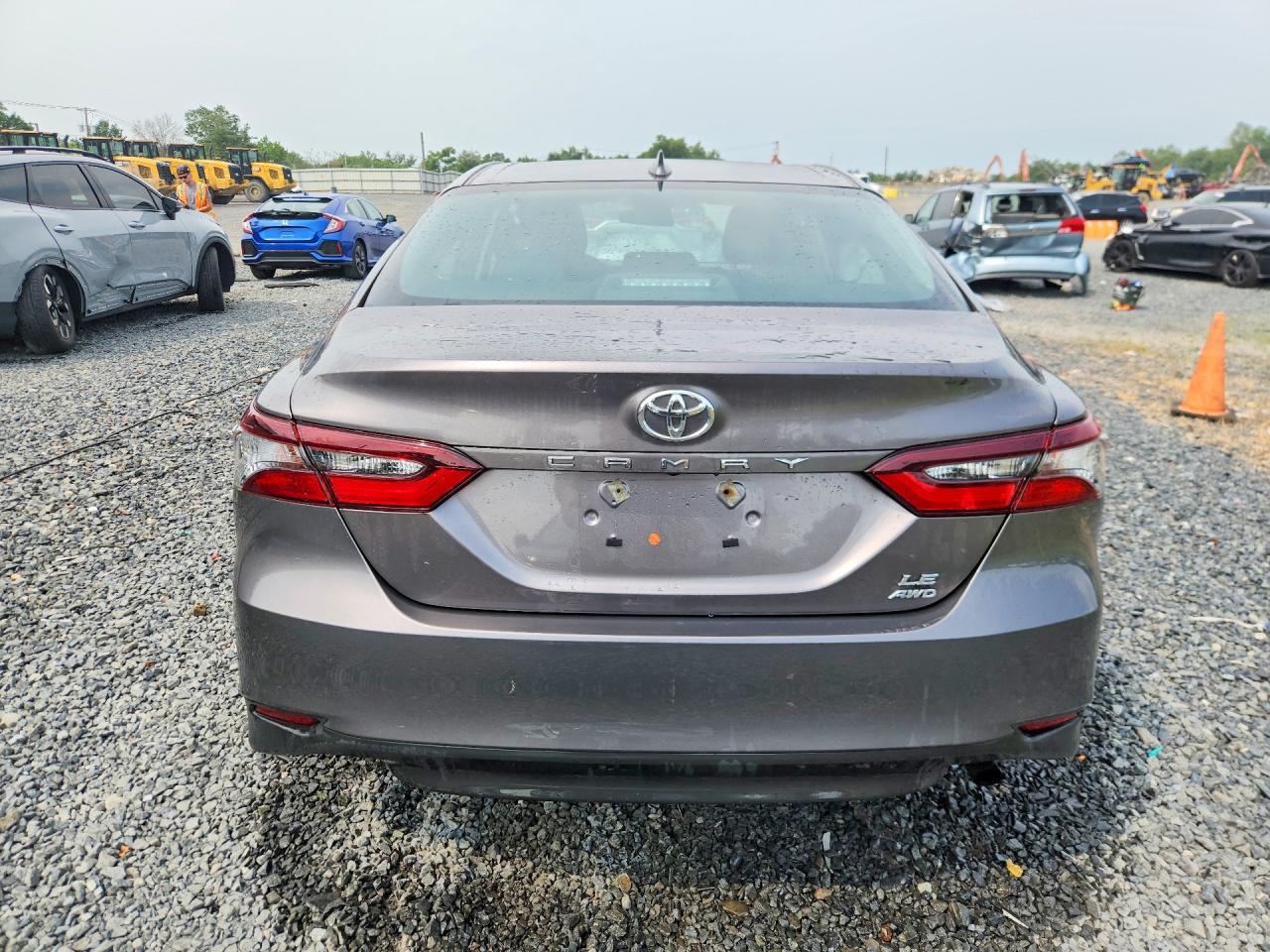 2024 Toyota Camry Le - Фото 6