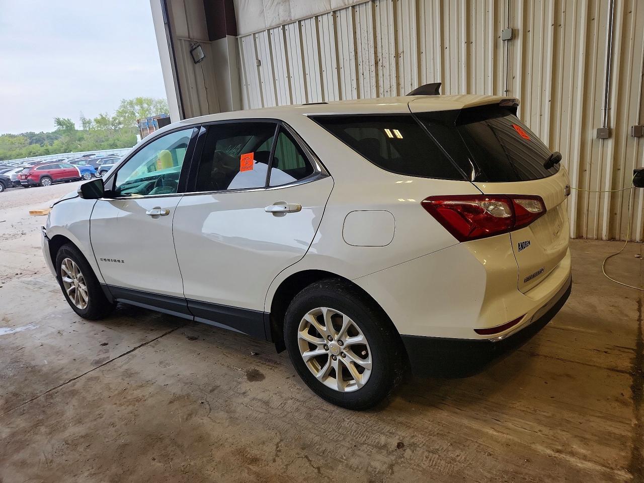 2018 Chevrolet Equinox Lt - Image 2