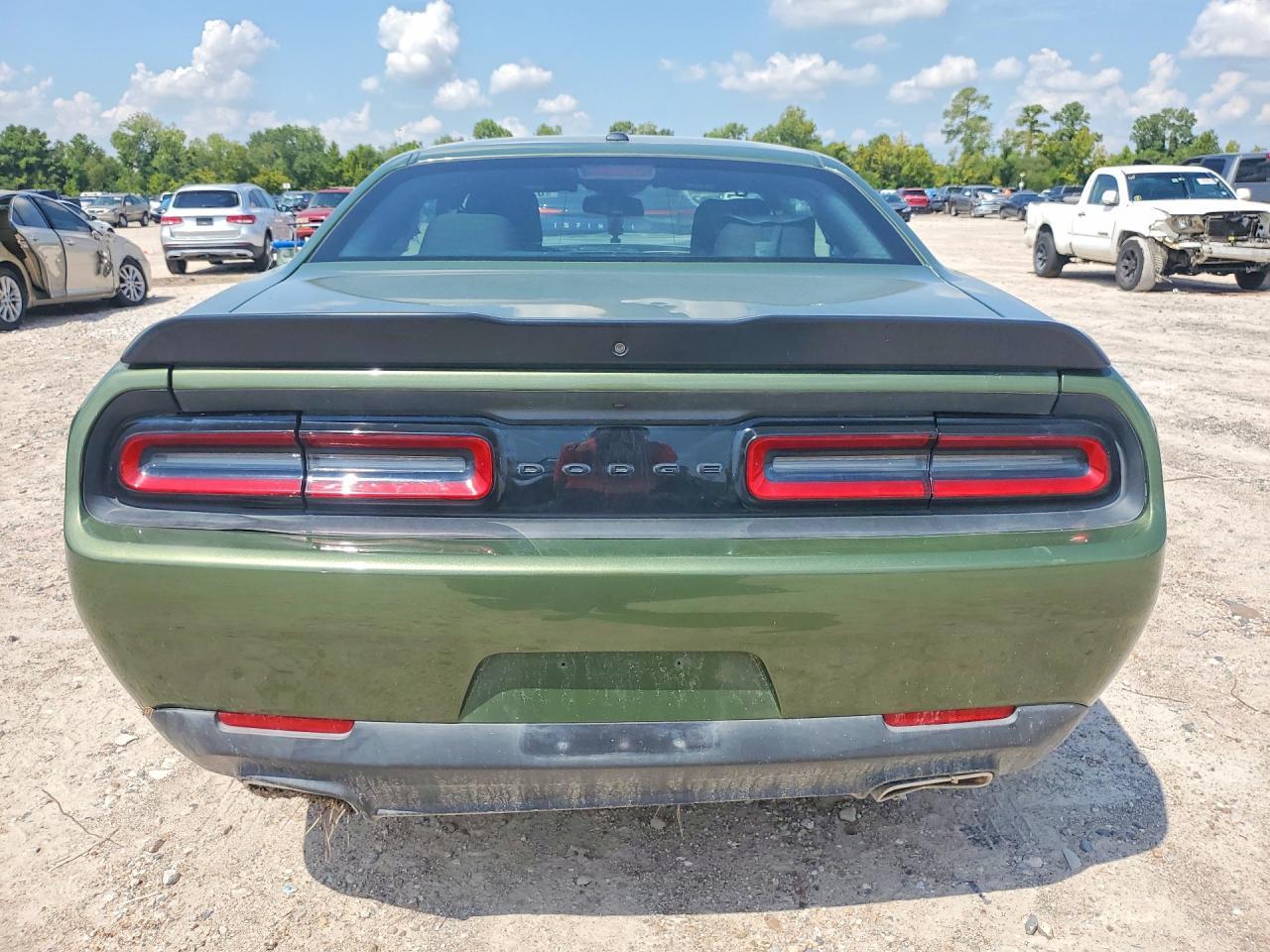 2022 Dodge Challenger Sxt - Фото 6