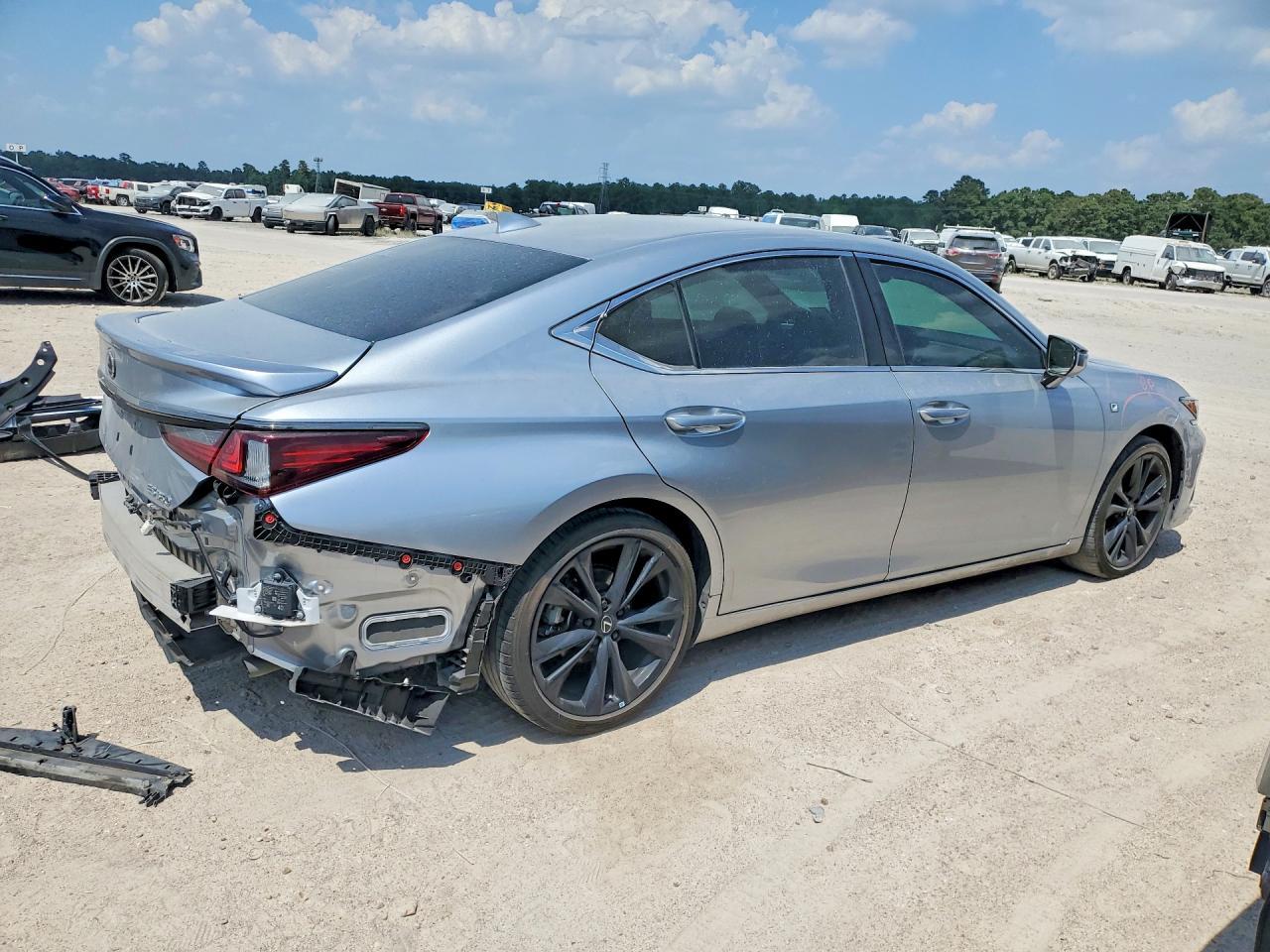 2023 Lexus Es 350 F Sport Handling - Image 3
