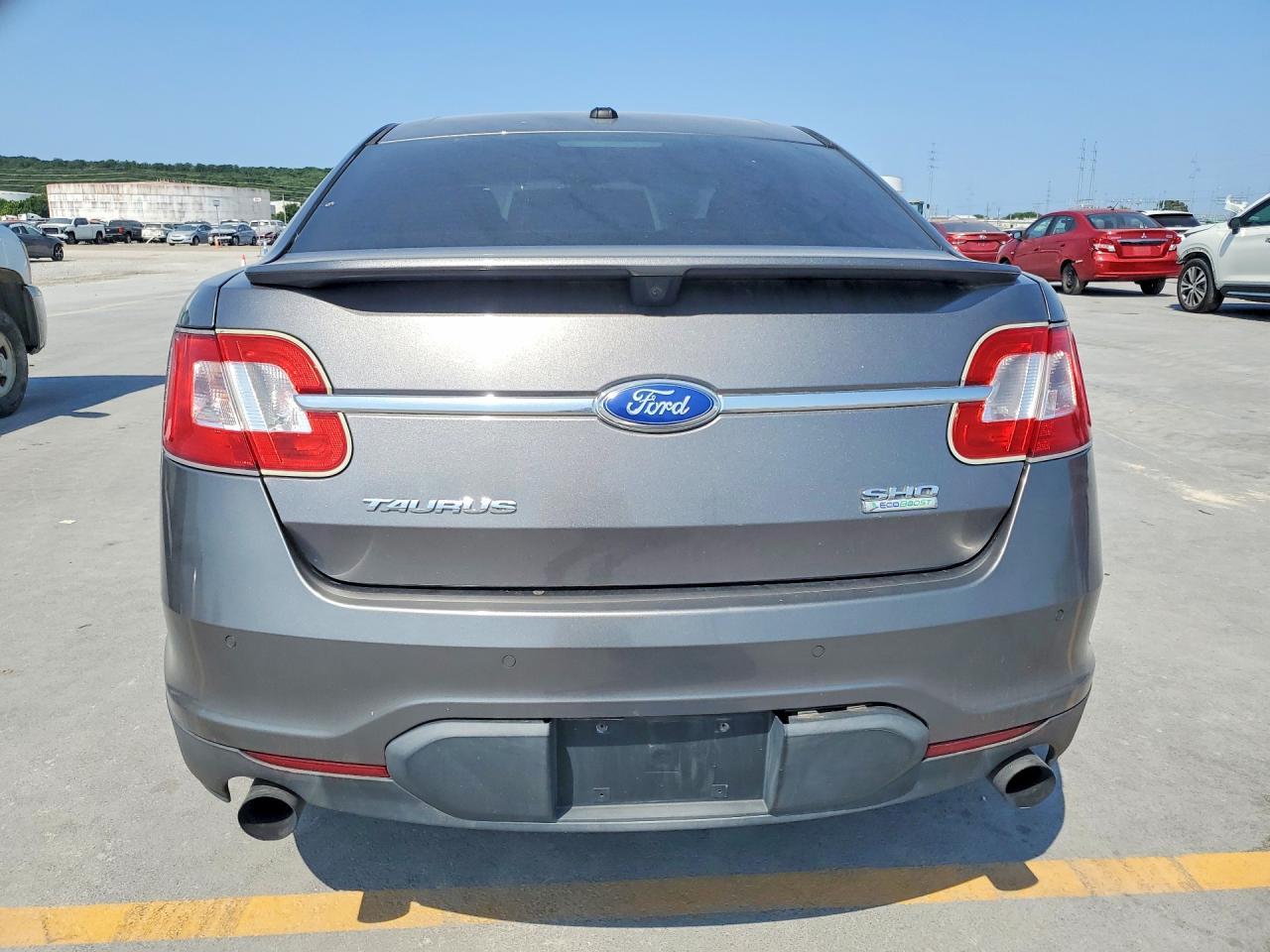 2012 Ford Taurus Sho - Image 6