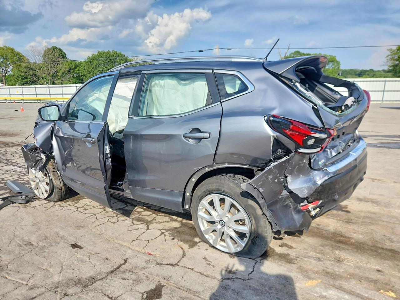 2021 Nissan Rogue Sport Sv - Фото 2