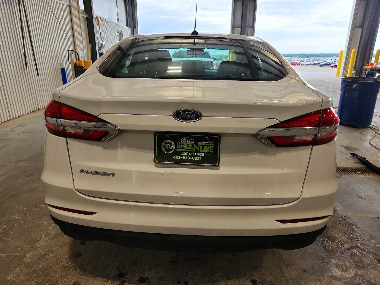 2019 Ford Fusion S - Фото 6
