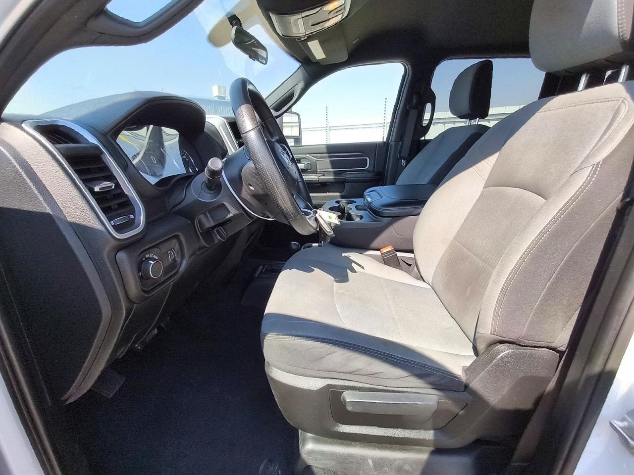 2024 Ram 3500 - Image 7