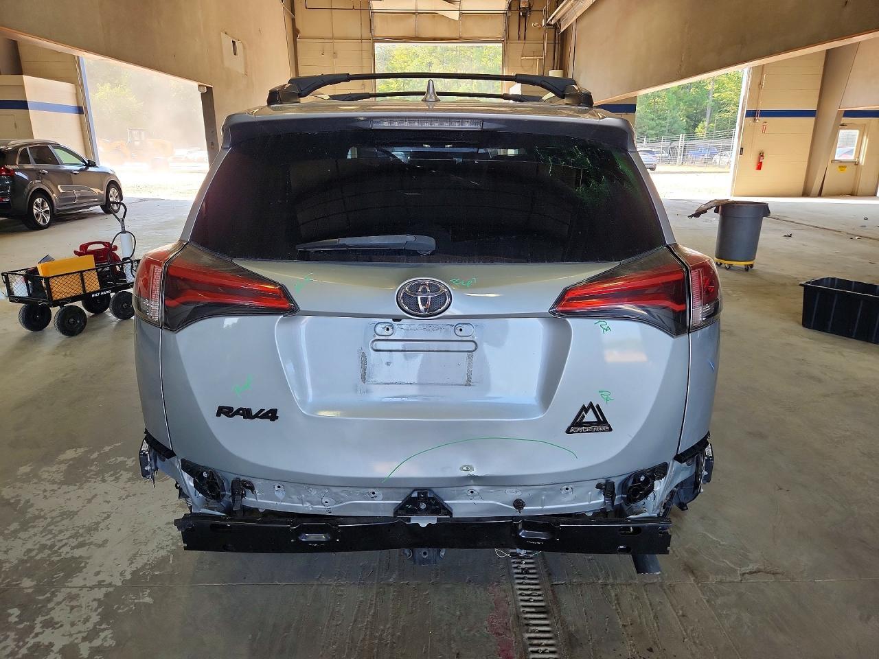 2018 Toyota Rav4 Xle - Фото 6
