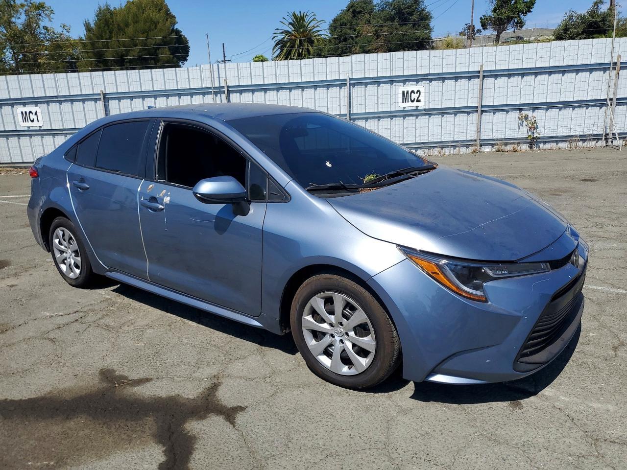 2025 Toyota Corolla Le - Фото 4