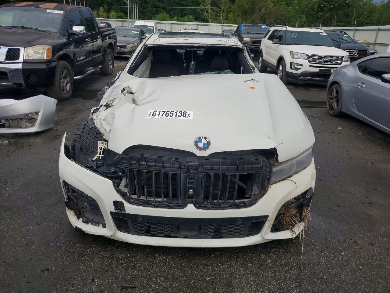 2022 BMW 750 Xi - Image 5