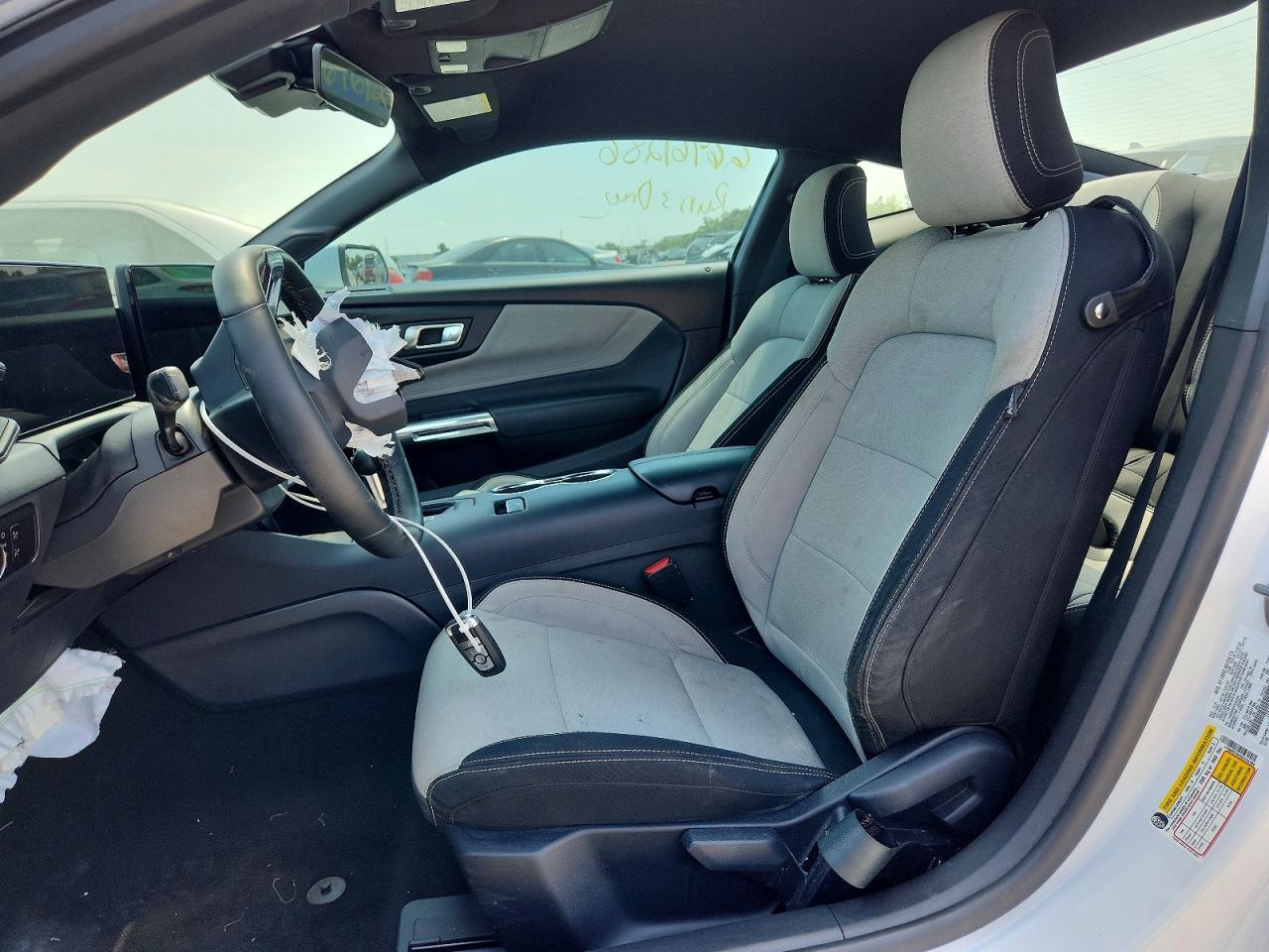 2025 Ford Mustang - Фото 7