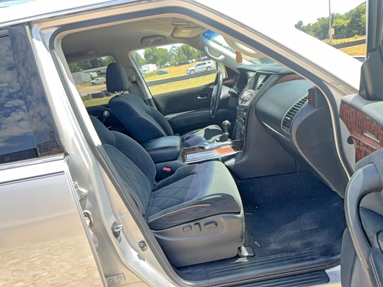 2017 Nissan Armada Sv - Image 5
