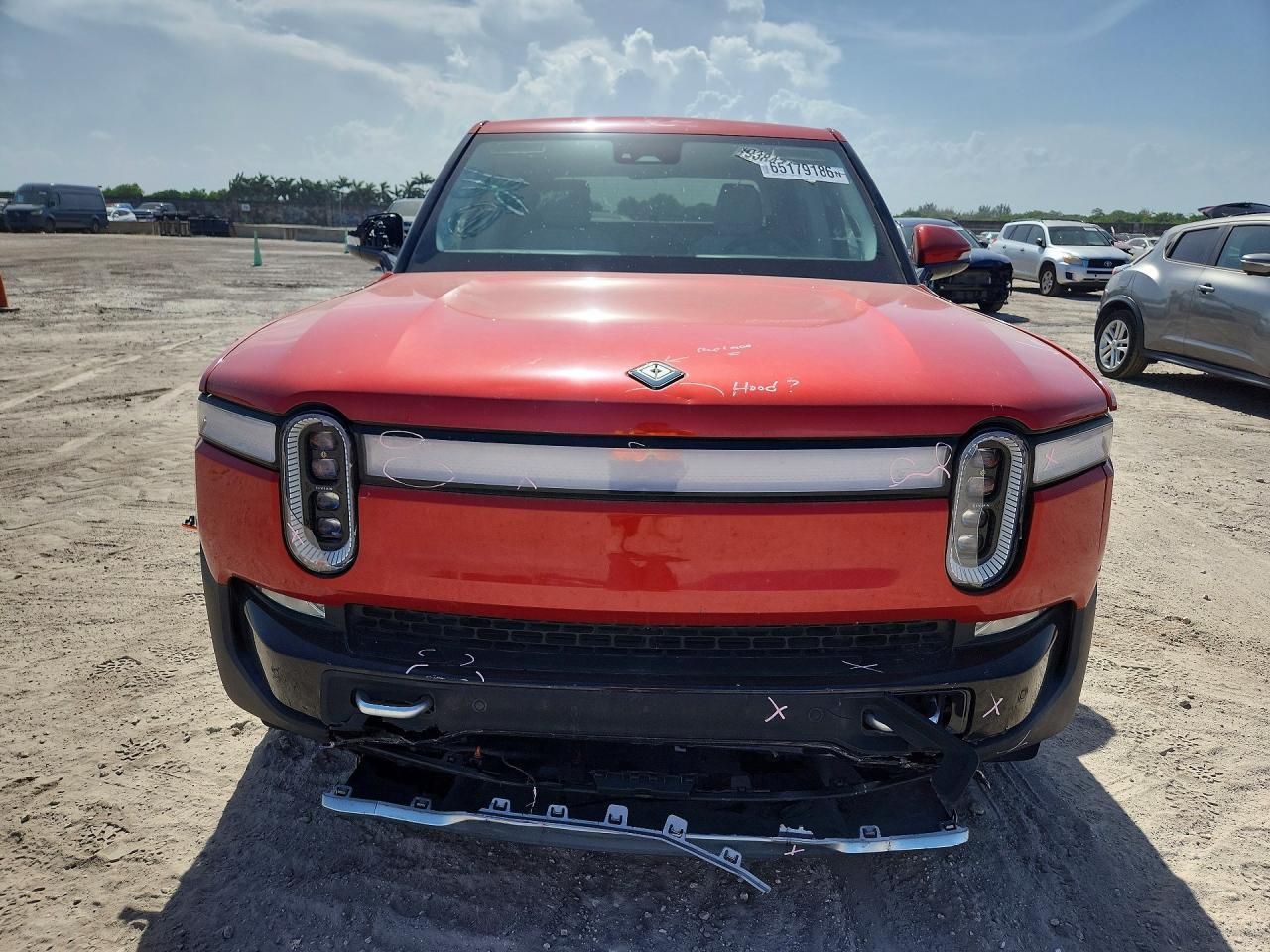 2023 Rivian R1T Adventure - Фото 5