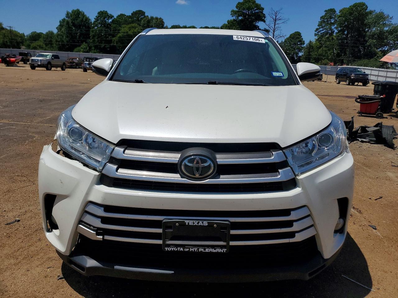 2019 Toyota Highlander Xle - Image 5