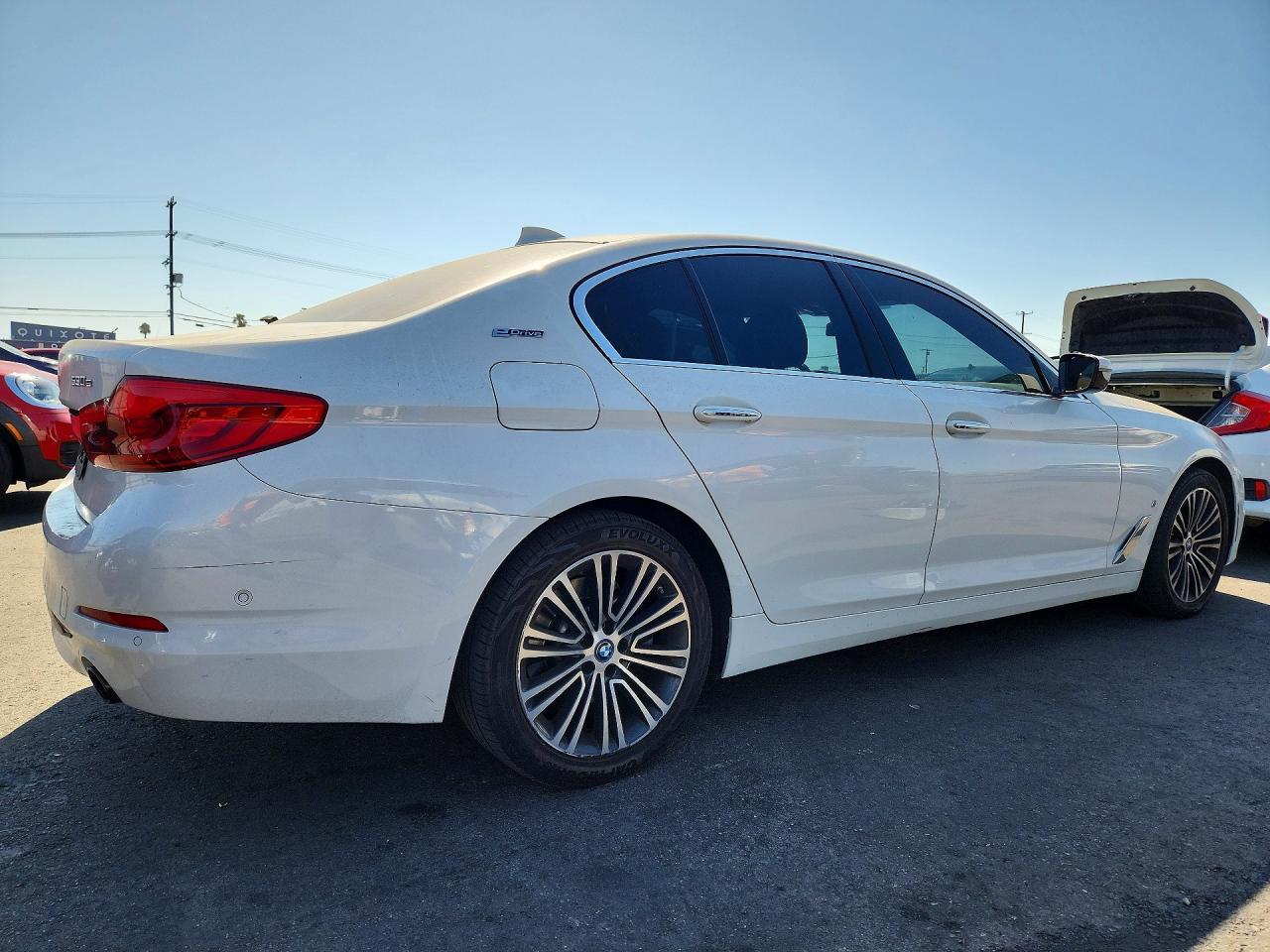 2018 BMW 530E - Фото 3