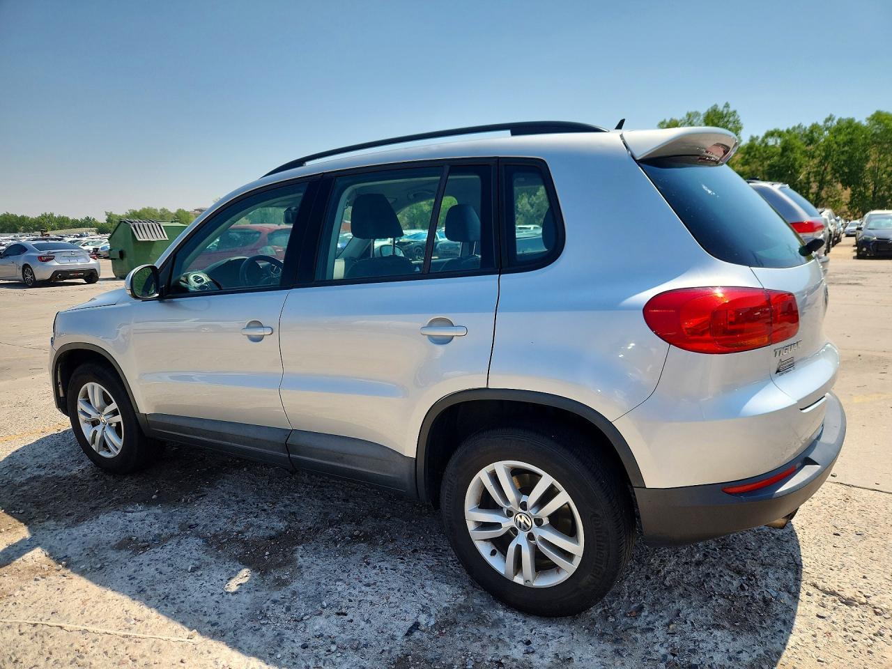 2016 Volkswagen Tiguan S - Image 2