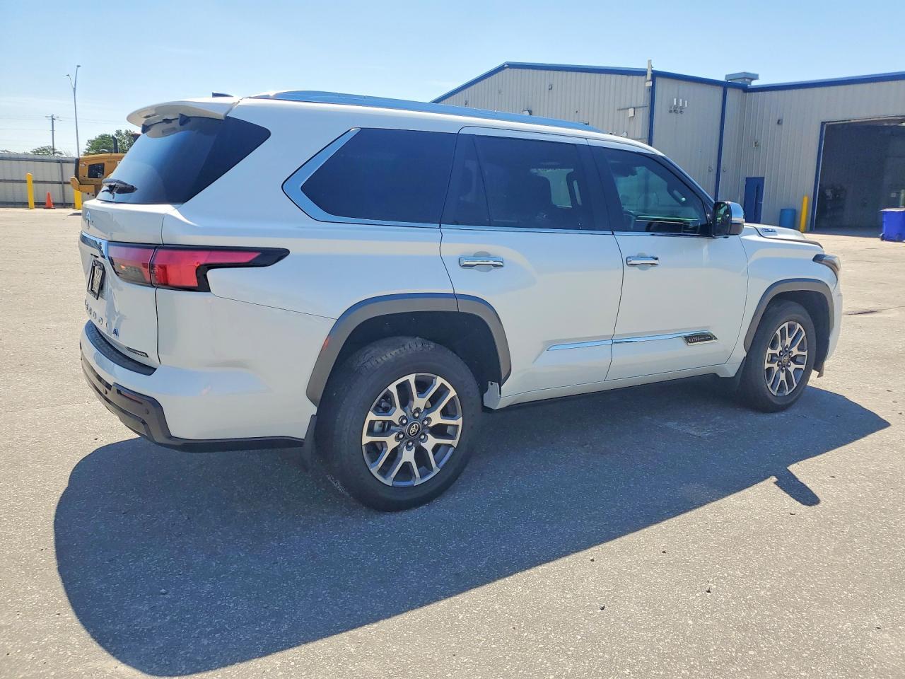 2025 Toyota Sequoia 1794 Edition - Фото 3