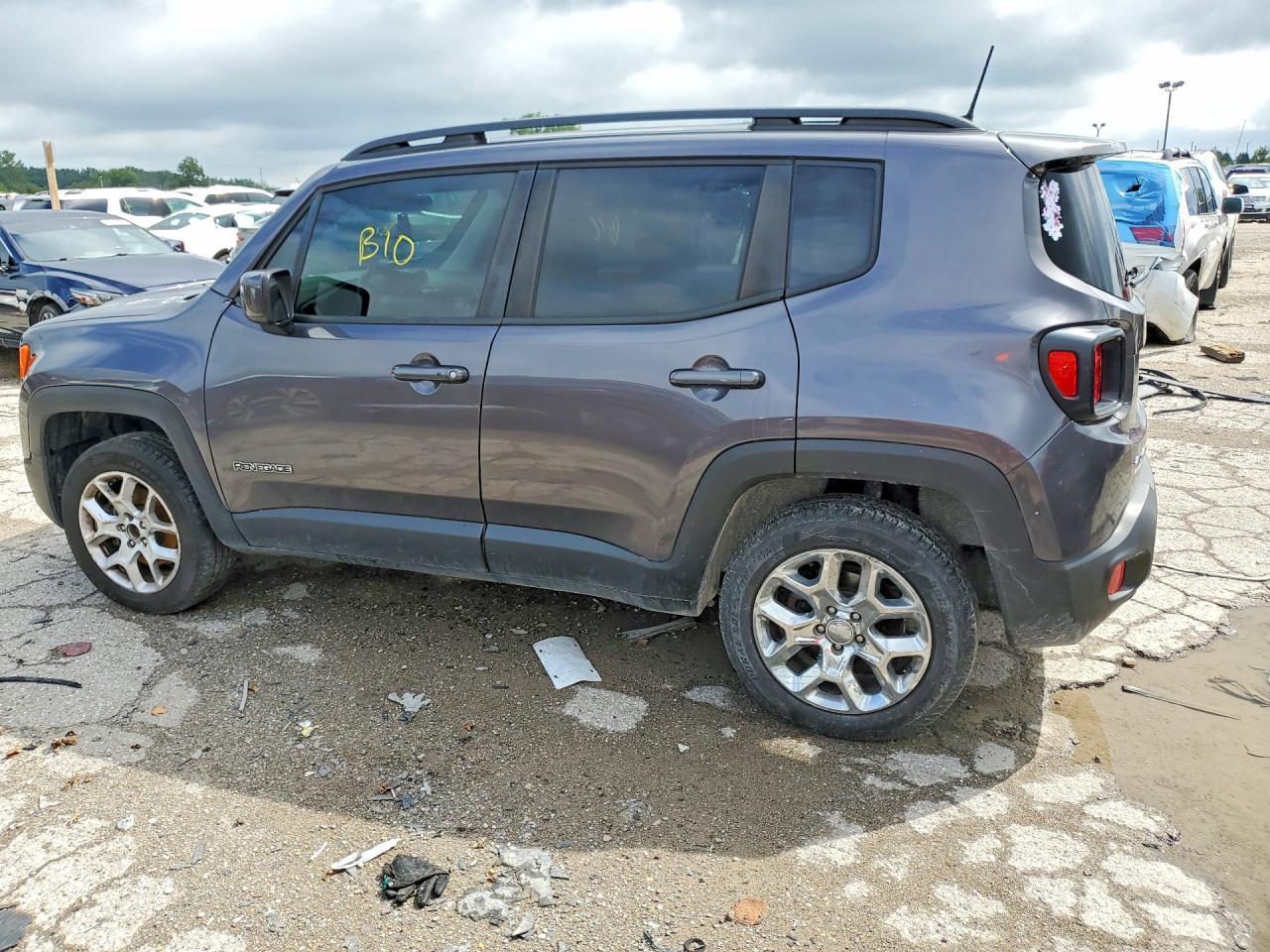 2018 Jeep Renegade Latitude - Фото 2