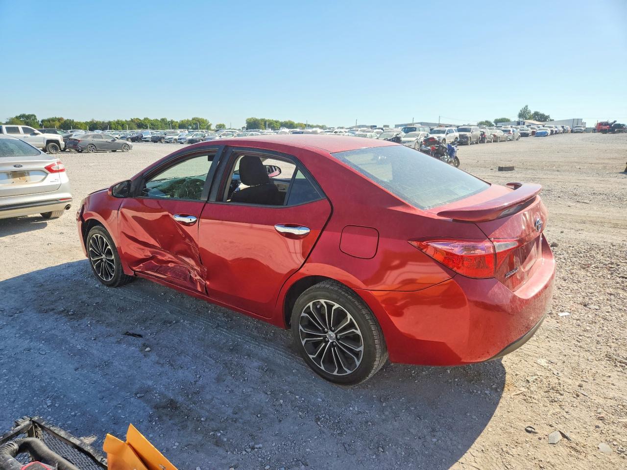 2015 Toyota Corolla Le - Фото 2