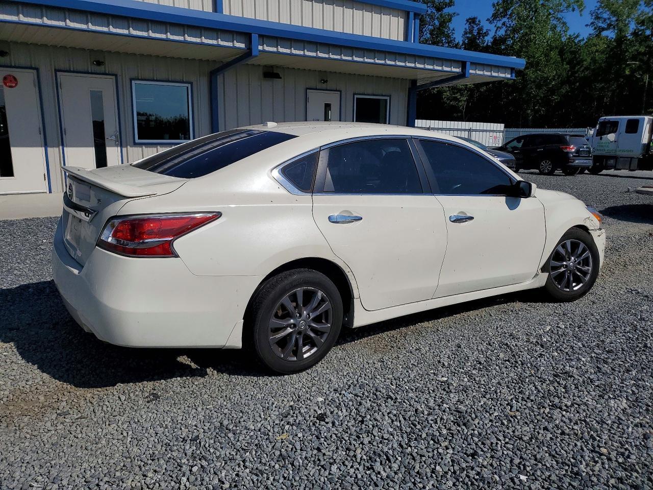 2015 Nissan Altima 2.5 S - Фото 3