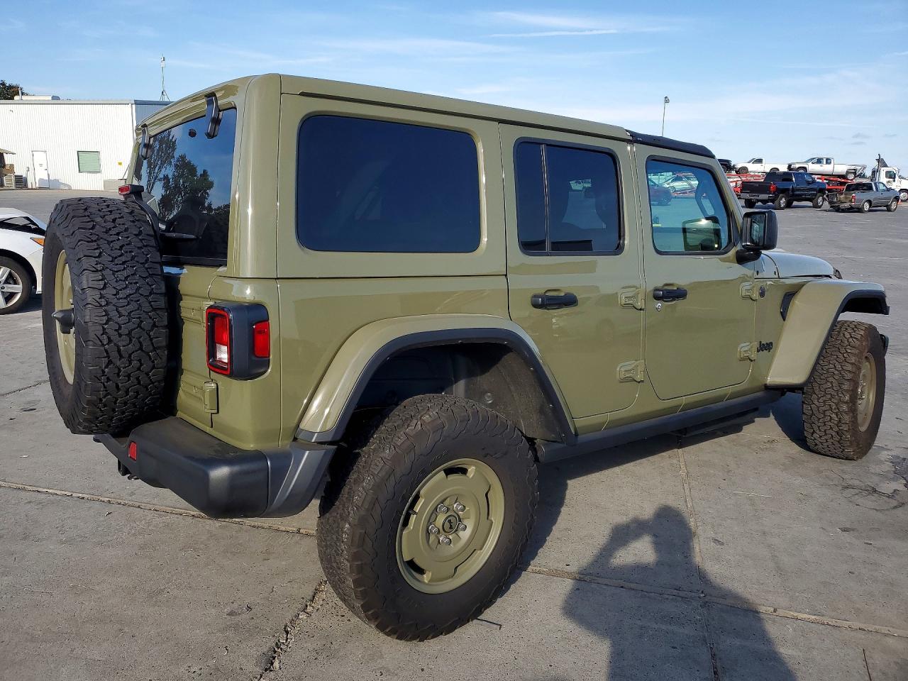 2026 Jeep Wrangler Sport - Фото 3