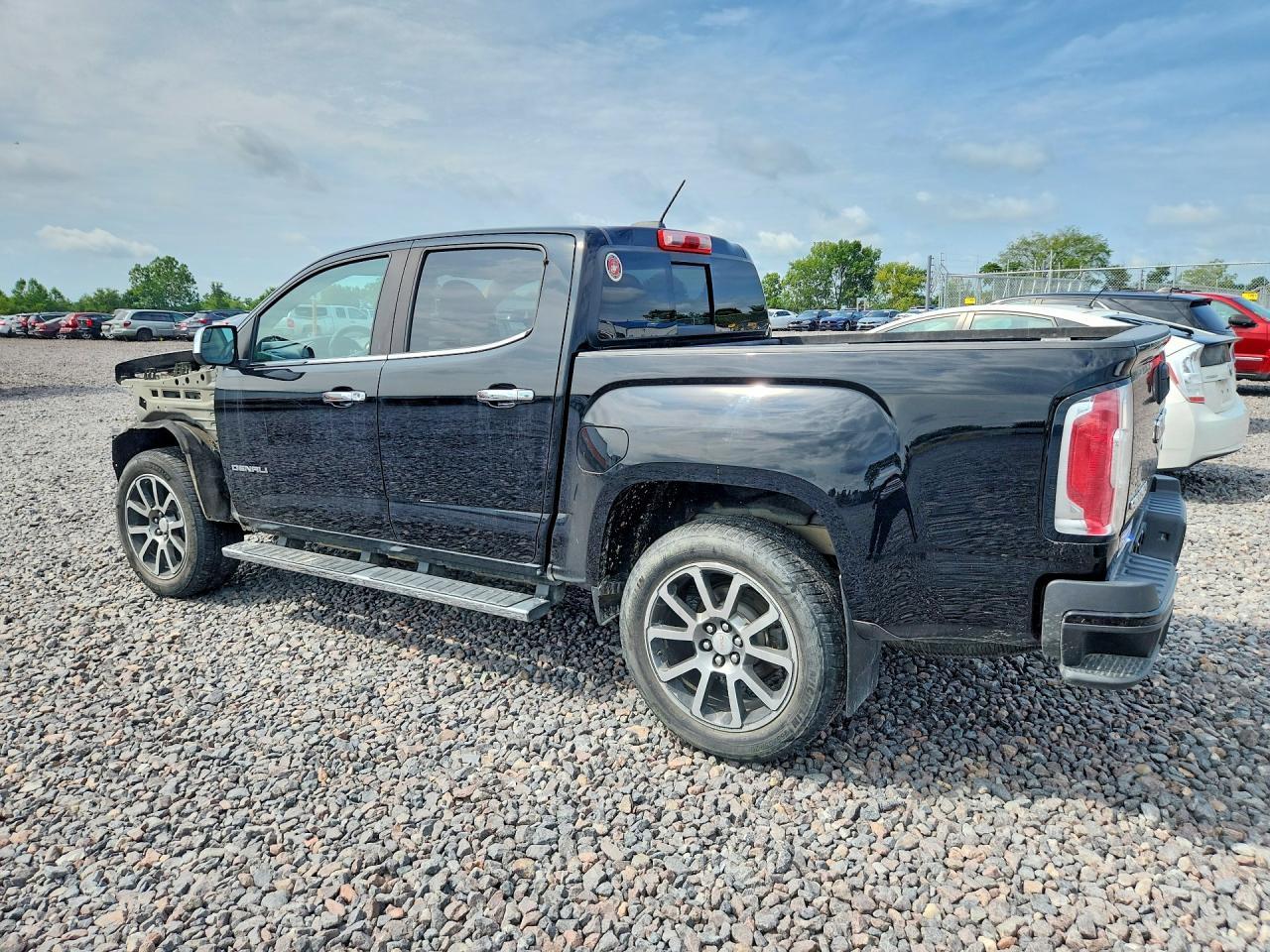 2017 GMC Canyon Denali - Фото 2