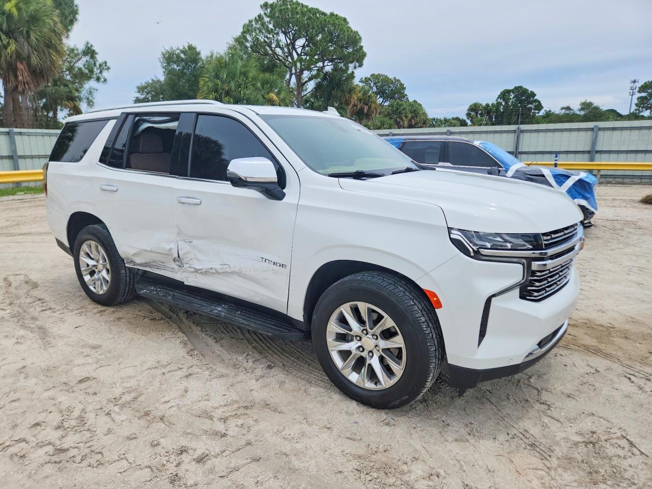 2022 Chevrolet Tahoe C1500 Premier - Фото 4