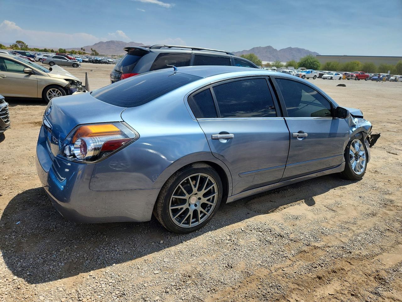 2010 Nissan Altima 2.5 - Фото 3