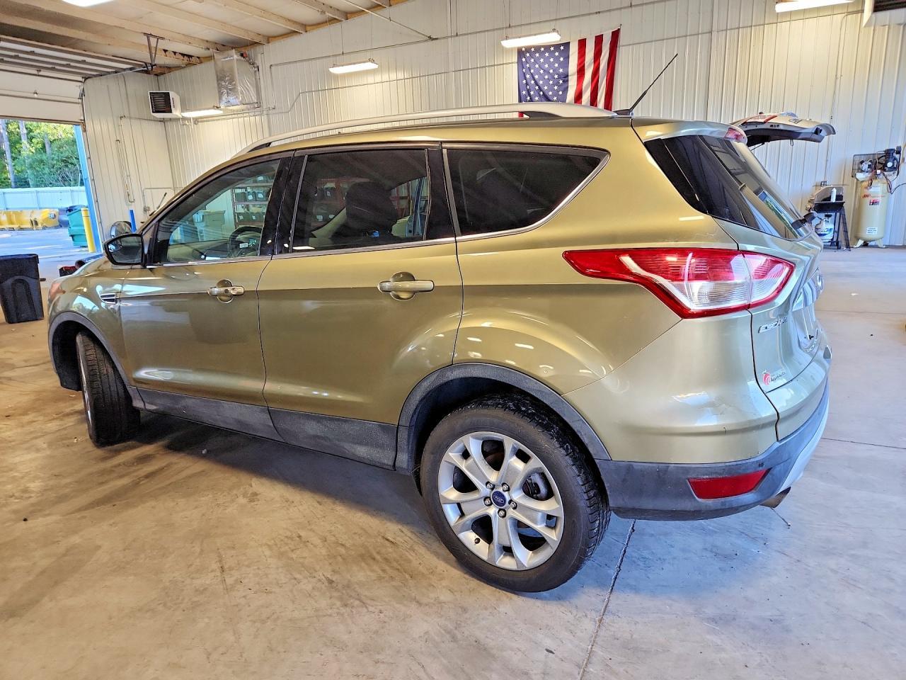 2014 Ford Escape Titanium - Фото 2