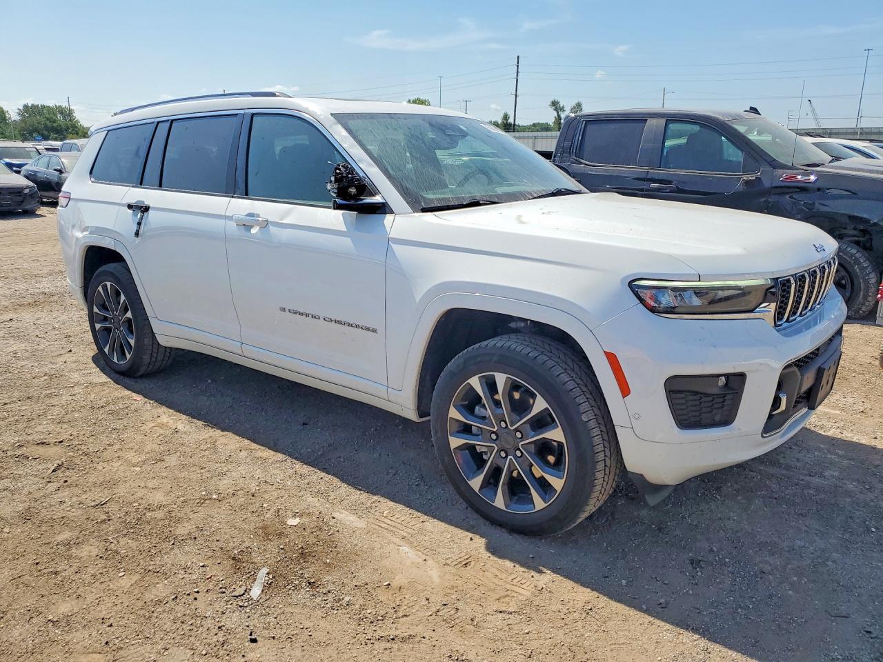 2023 Jeep Grand Cherokee L Overland - Image 4