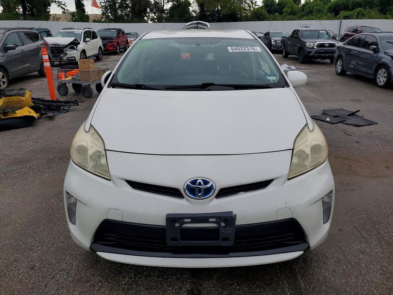 2012 Toyota Prius Three - Фото 5