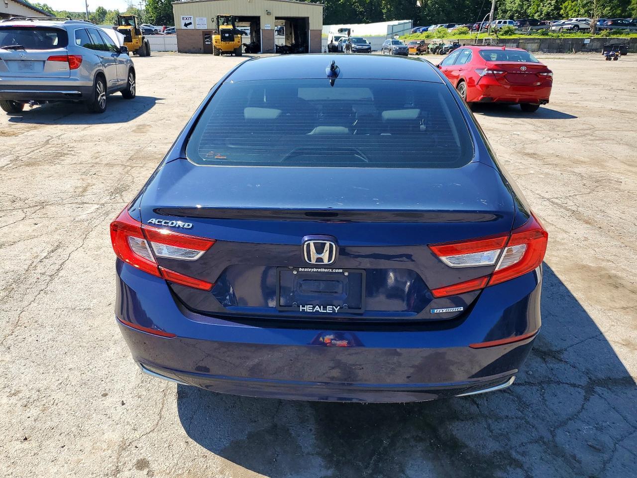 2018 Honda Accord Hybrid - Image 6