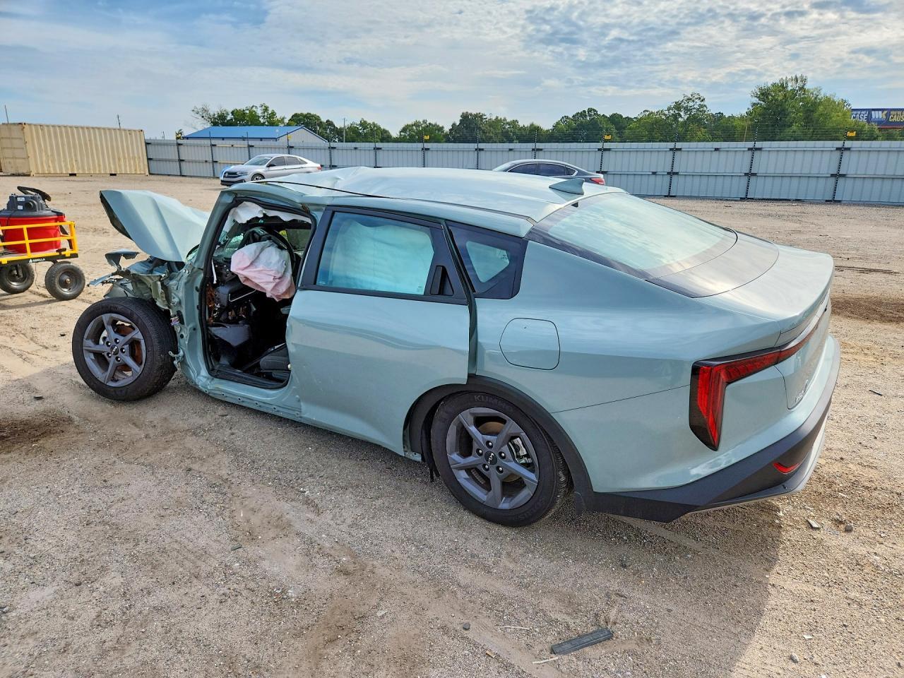 2025 Kia K4 Lxs - Image 2
