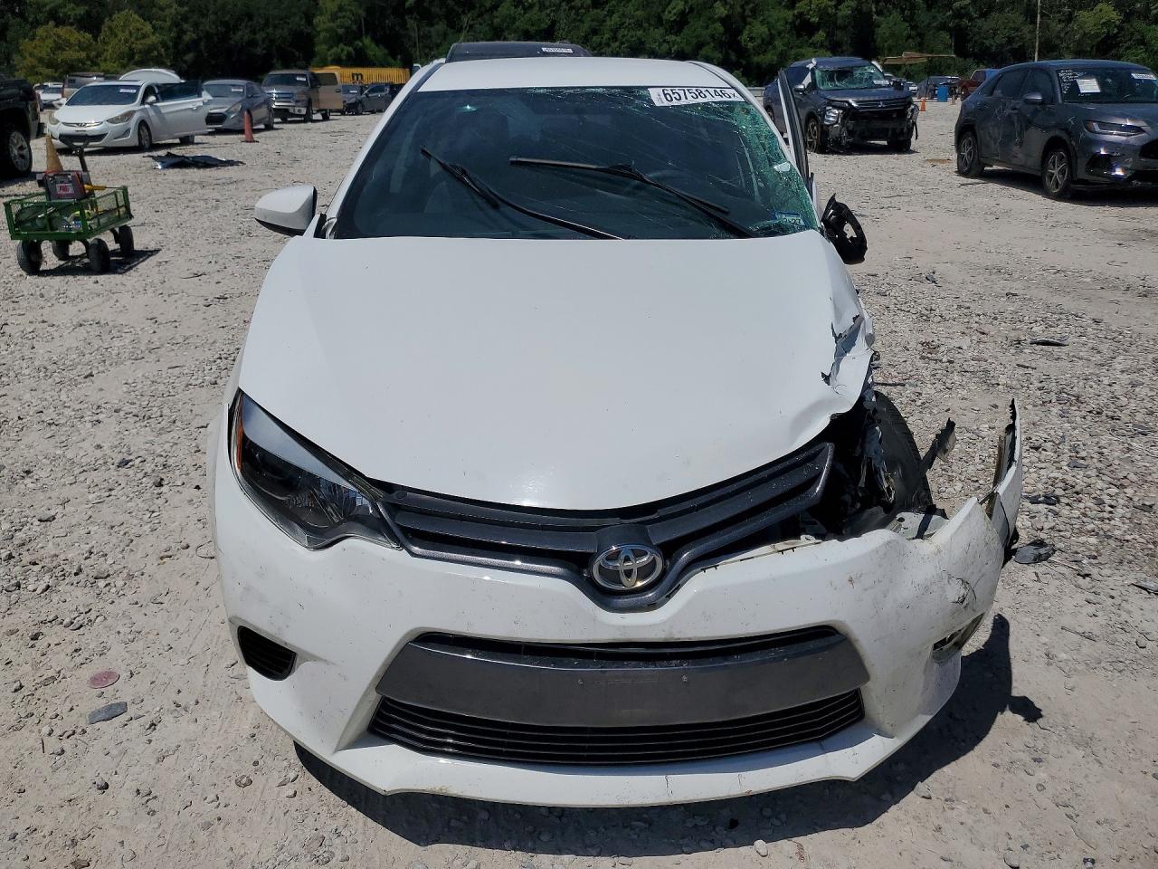 2016 Toyota Corolla Le - Image 5