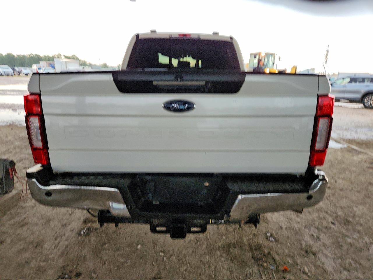 2022 Ford F250 Super Duty - Image 6