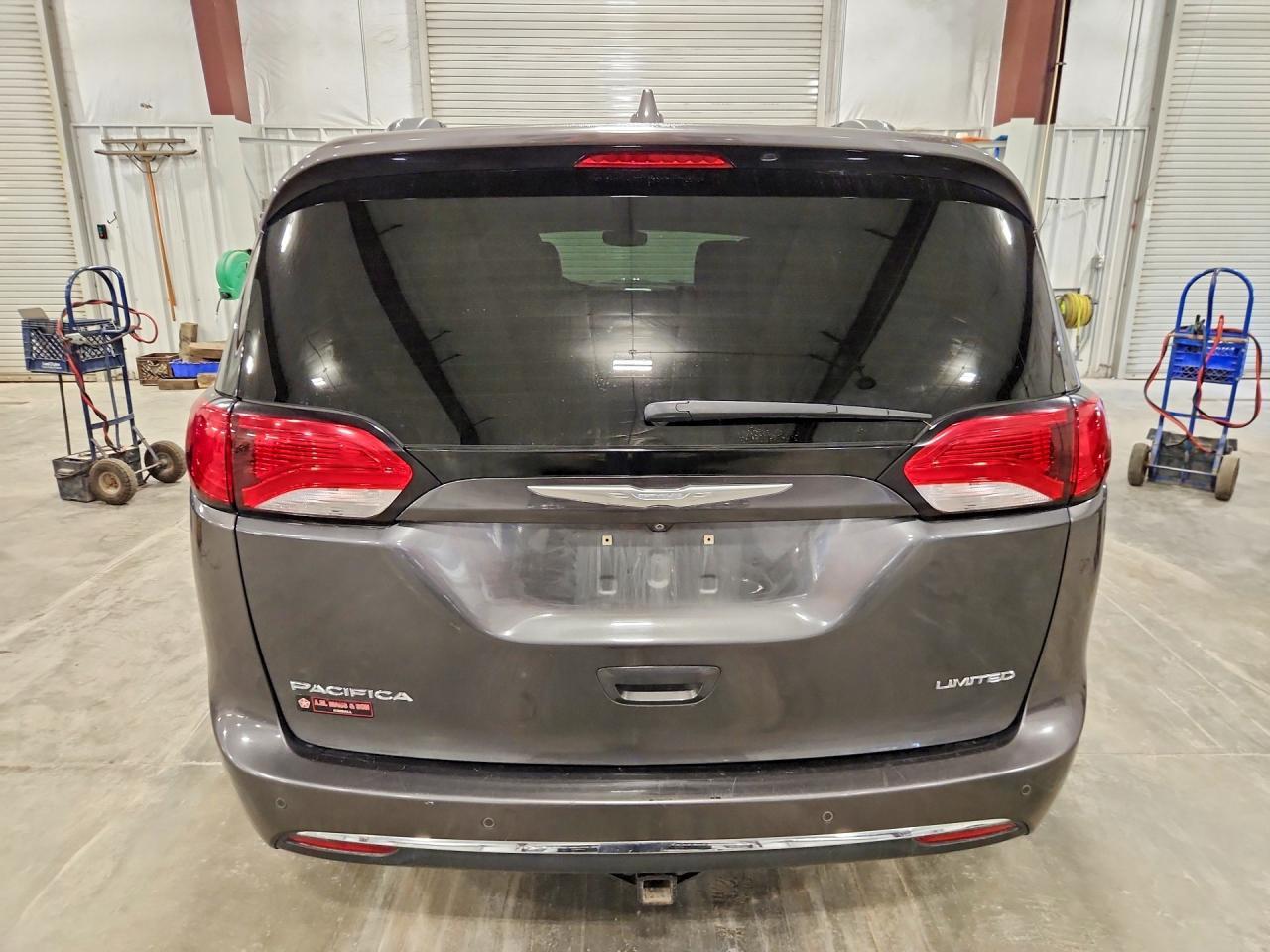2017 Chrysler Pacifica Limited - Фото 6