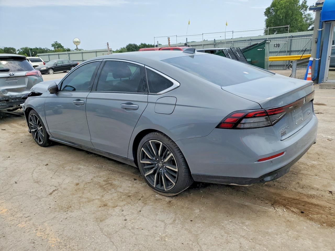 2025 Honda Accord Touring Hybrid - Фото 2
