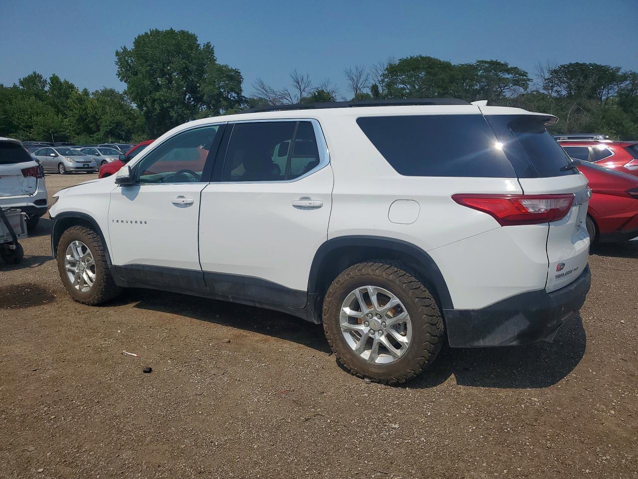 2021 Chevrolet Traverse Lt - Фото 2