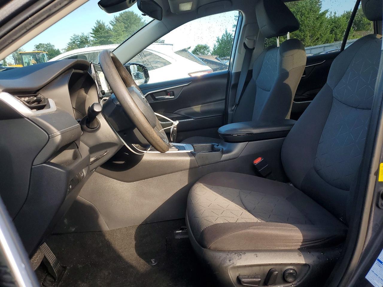 2020 Toyota Rav4 Xle - Image 7