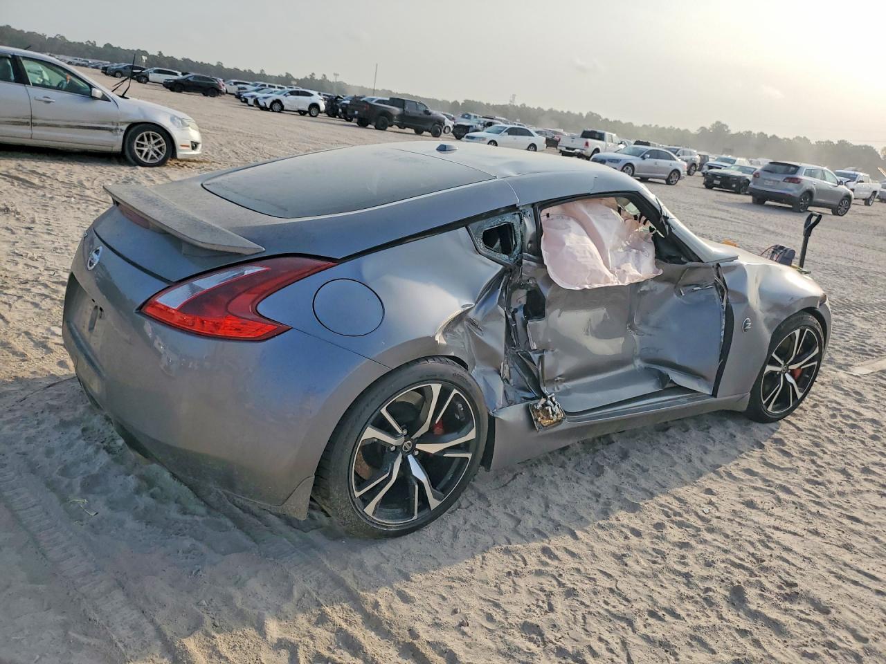 2019 Nissan 370Z Sport Touring - Фото 3