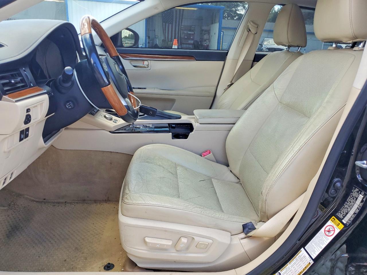 2013 Lexus Es 300H - Фото 7
