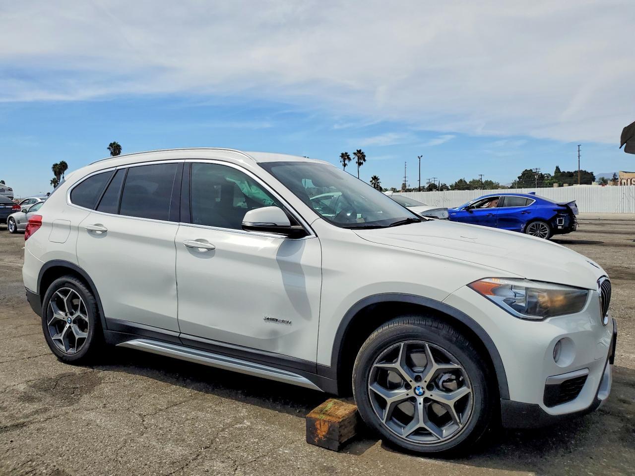 2018 BMW X1 xDrive28I - Фото 4