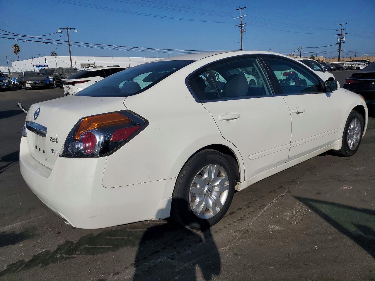 2012 Nissan Altima 2.5 - Image 3