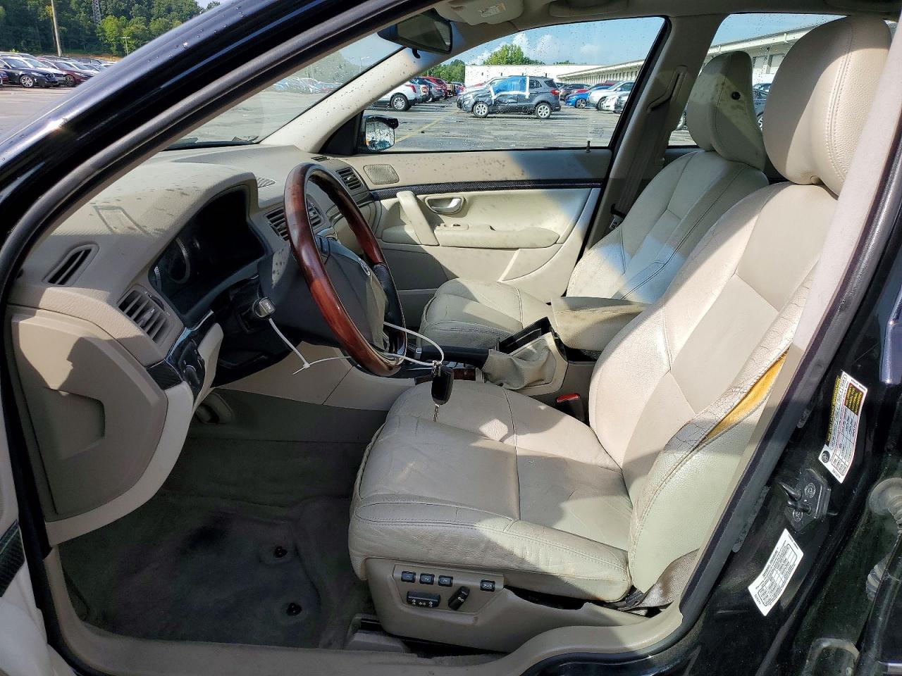 2006 Volvo S80 2.5T - Image 7