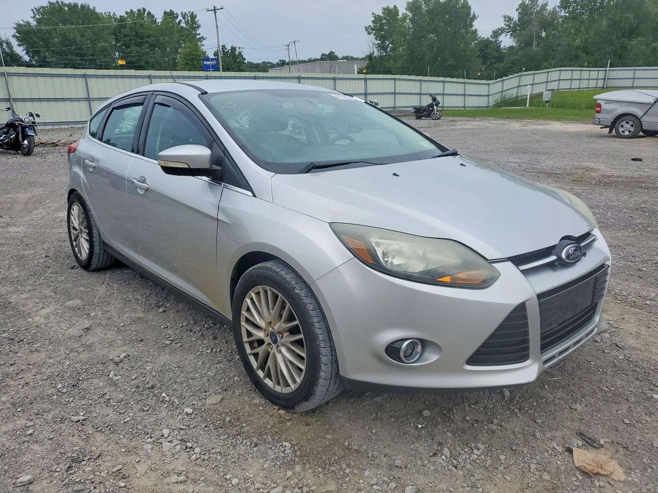 2014 Ford Focus Titanium - Фото 4