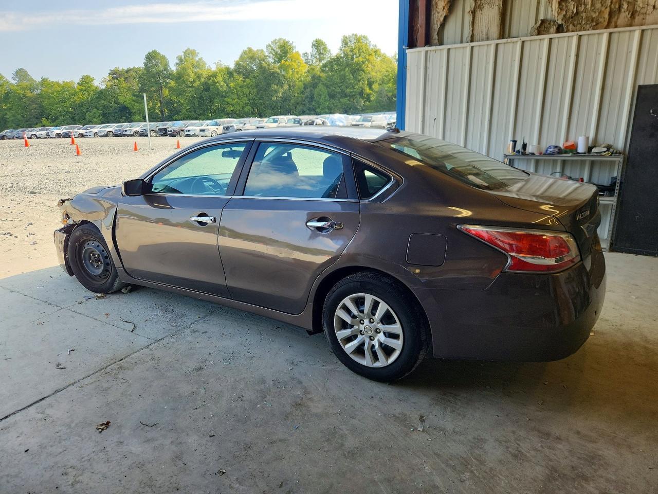 2015 Nissan Altima 2.5 S - Image 2