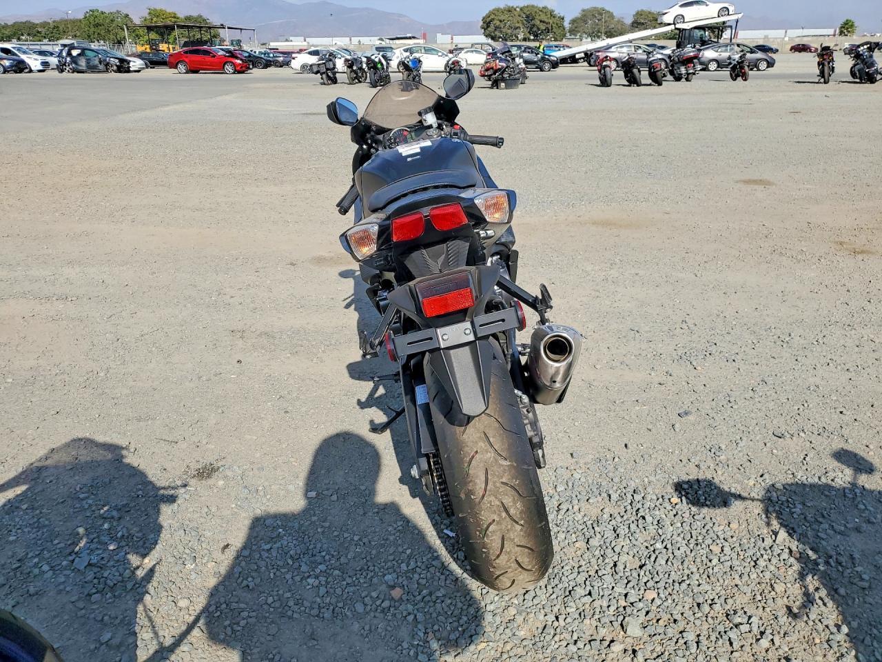 2026 Suzuki Gsx-R750 - Фото 4