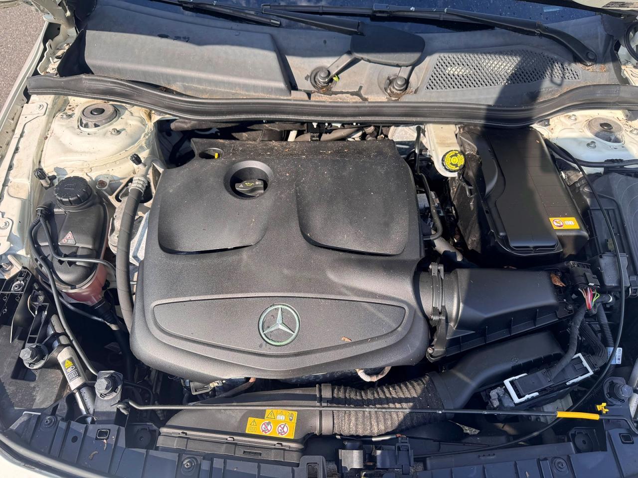 2016 Mercedes-Benz Gla 250 4Matic - Image 5