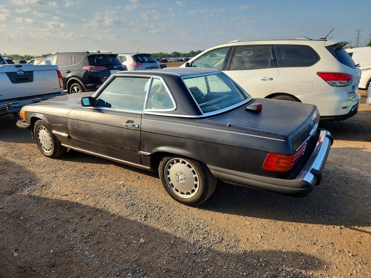 1987 Mercedes-Benz 560 Sl - Image 2