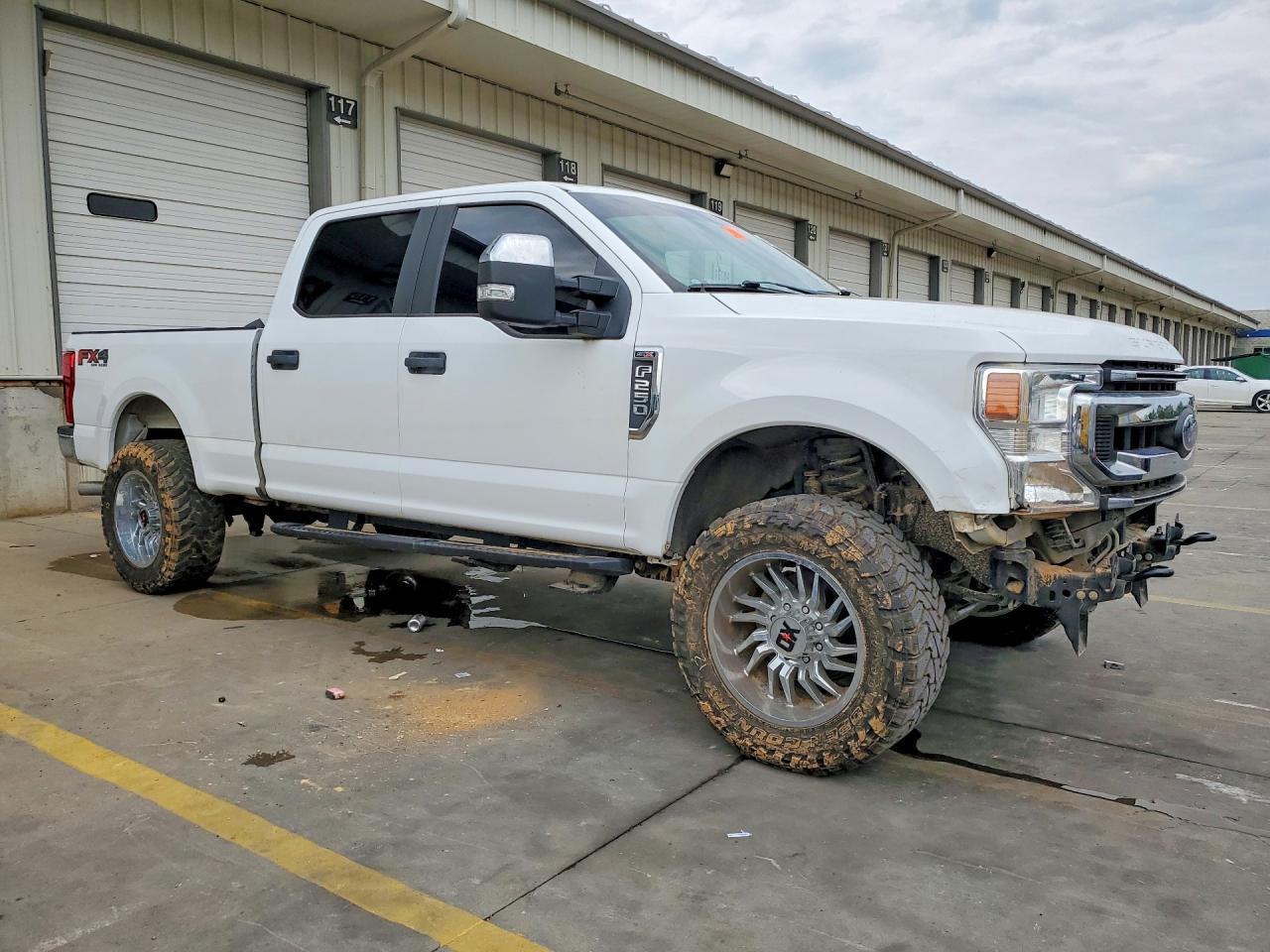 2020 Ford F250 Super Duty - Фото 4