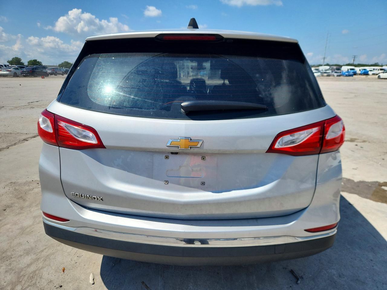 2018 Chevrolet Equinox Ls - Фото 6